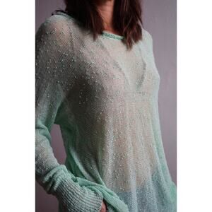 GREEN FLOWY SWEATERY TOP